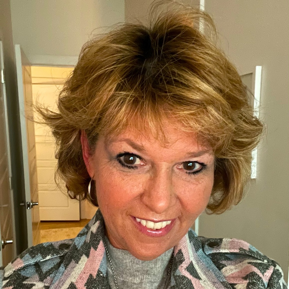 Meet your Posher, April